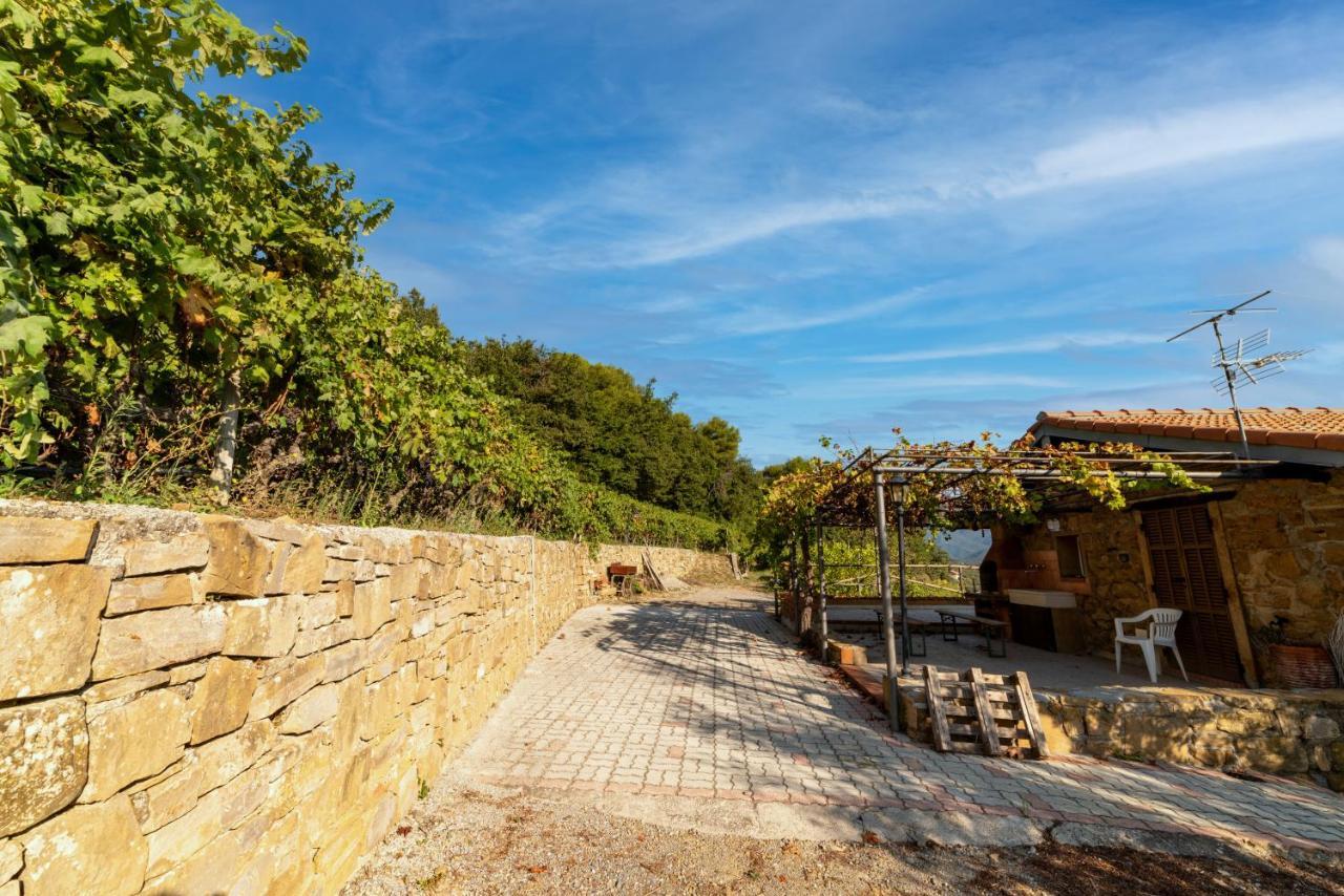 Casetta Mari Immersa In Un Vigneto Dolceacqua Exteriör bild